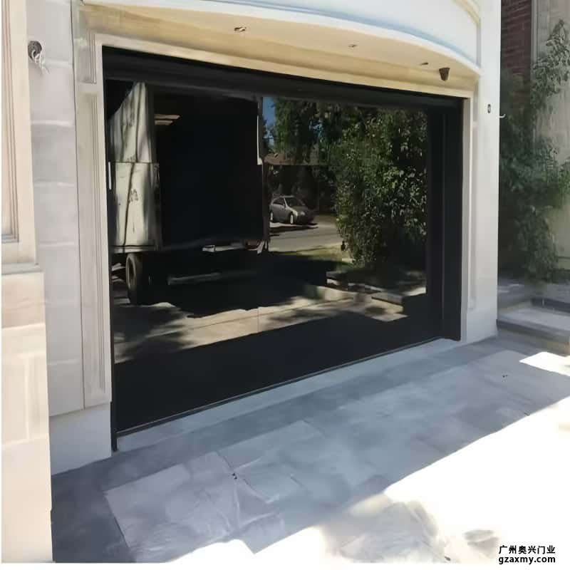 <b>全膜玻璃车库门</b>