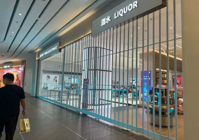 水晶折叠门 ，铝合金推拉折叠门