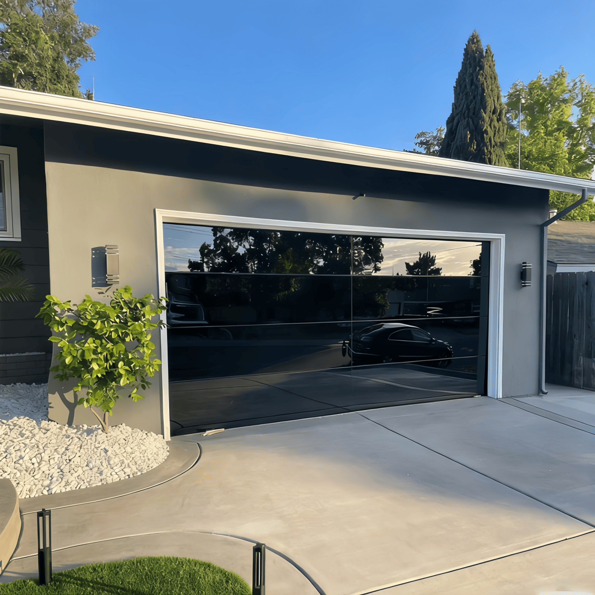 <b>全膜玻璃车库门</b>